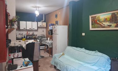 PH en VENTA - CASEROS - 3 amb,  patio y terraza. Sobre avda. San Martín al 3900, Caseros