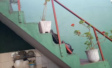PH en VENTA - CASEROS - 3 amb,  patio y terraza. Sobre avda. San Martín al 3900, Caseros