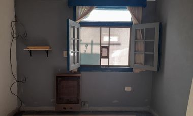 PH en VENTA - CASEROS - 3 amb,  patio y terraza. Sobre avda. San Martín al 3900, Caseros