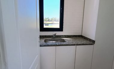 Casa al Rio en Naudir en Venta y Alquiler Anual con 4 habitaciones