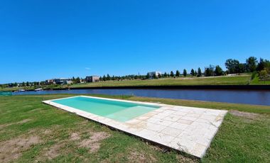 Casa al Rio en Naudir en Venta y Alquiler Anual con 4 habitaciones