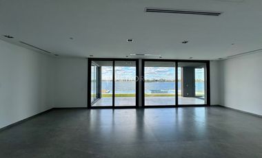 Casa en Alquiler a la laguna en Marinas en Puertos de Escobar