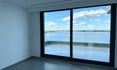 Casa en Alquiler a la laguna en Marinas en Puertos de Escobar
