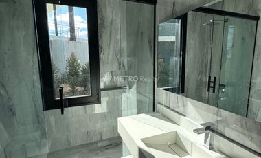 Casa en Alquiler a la laguna en Marinas en Puertos de Escobar