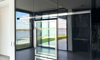 Casa en Alquiler a la laguna en Marinas en Puertos de Escobar