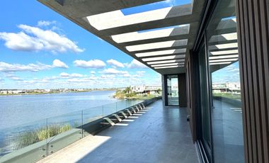 Casa en Alquiler a la laguna en Marinas en Puertos de Escobar