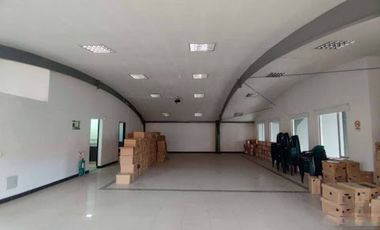 VENTA de LOCALES en EL ROSAL