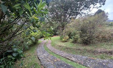 VENTA de CASA LOTE en LA CALERA