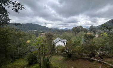 VENTA de CASA LOTE en LA CALERA