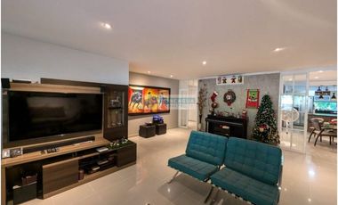 Se vende casa en Ciudad Jardin , remodelada