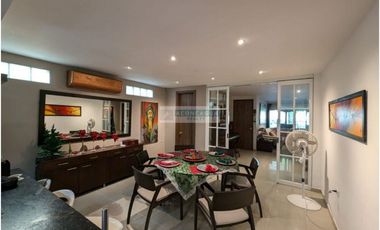 Se vende casa en Ciudad Jardin , remodelada