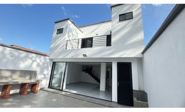 Casa para estrenar en unidad abierta en el Carmen de viboral LDC