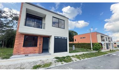 Casa para estrenar en unidad abierta en el Carmen de viboral LDC