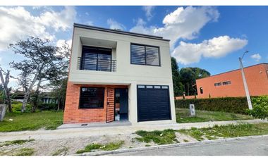 Casa para estrenar en unidad abierta en el Carmen de viboral LDC