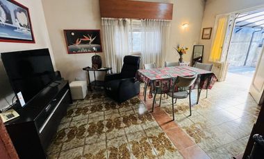 VENTA PH TIPO CASA 3 AMB AL FRENTE CON COCHERA!