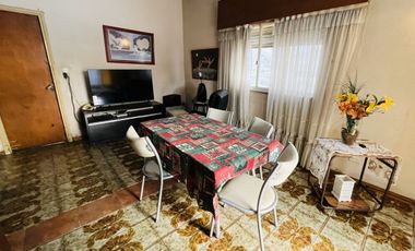 VENTA PH TIPO CASA 3 AMB AL FRENTE CON COCHERA!