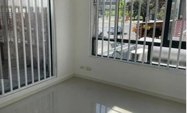 Local Comercial en Arriendo en las condes 7900