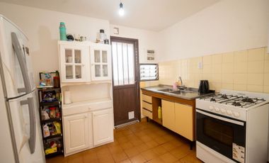 VENTA DPTO ZONA TRIBUNALES DE 3 DORM CON COCHERA