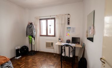 VENTA DPTO ZONA TRIBUNALES DE 3 DORM CON COCHERA