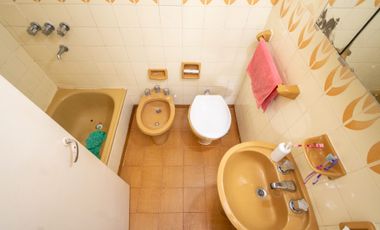 VENTA DPTO ZONA TRIBUNALES DE 3 DORM CON COCHERA