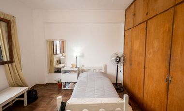 VENTA DPTO ZONA TRIBUNALES DE 3 DORM CON COCHERA