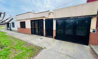 CASA 3 AMBIENTES VENTA LLAVALLOL