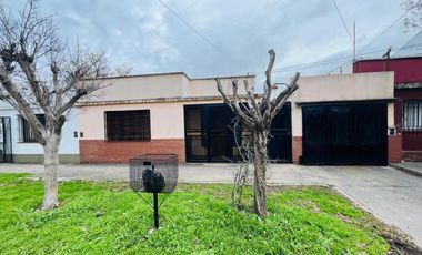CASA 3 AMBIENTES VENTA LLAVALLOL