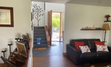 CASA 4 D + ESCRITORIO + SERVICIO COLEGIOS LINCOLN Y DUNA