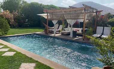 CASA 4 D + ESCRITORIO + SERVICIO COLEGIOS LINCOLN Y DUNA