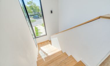 Casa en Alquiler a la laguna con 5 habitaciones en Marinas Puertos Escobar