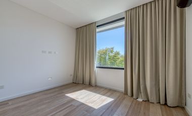 Casa en Alquiler a la laguna con 5 habitaciones en Marinas Puertos Escobar