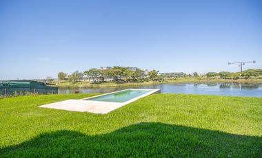 Casa en Alquiler a la laguna con 5 habitaciones en Marinas Puertos Escobar