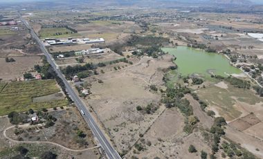 Terreno en Venta a 15 Minutos de La Venta del Astillero Jalisco Pie de Carretera