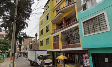 Casa de 5 pisos cerca al Hospital Materno Infantil- Independencia