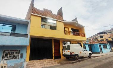 Casa de 2 pisos + azotea cerca a parque en Ventanilla-Callao