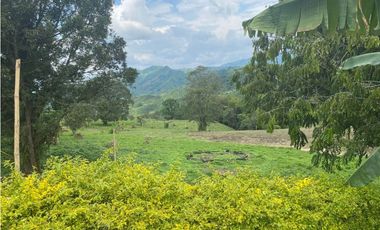 CASA CAMPESTRE EN PARCELACION CERRADA