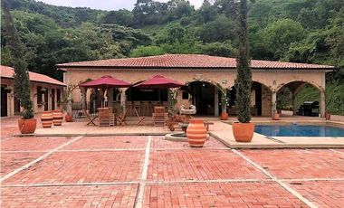 Casa Campestre estilo Mexicano .