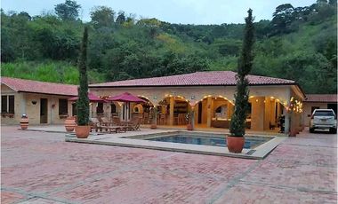 Casa Campestre estilo Mexicano .