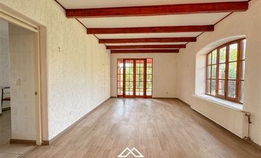 Casa en Arriendo en Parcela Av. Berlín