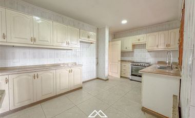 Casa en Arriendo en Parcela Av. Berlín