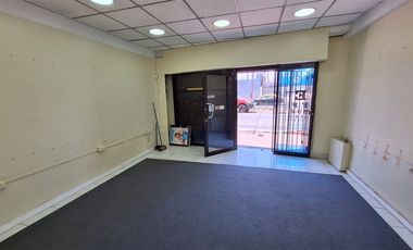 Local Comercial en Arriendo en Centro Comercial Intermodal La Cisterna / metro El Bosque