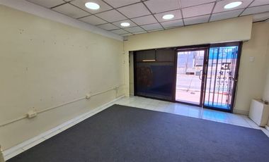 Local Comercial en Arriendo en Centro Comercial Intermodal La Cisterna / metro El Bosque
