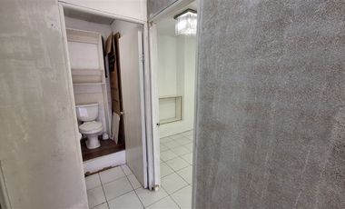 Local Comercial en Arriendo en Centro Comercial Intermodal La Cisterna / metro El Bosque