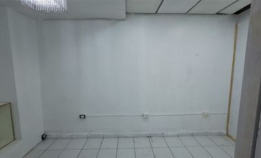Local Comercial en Arriendo en Centro Comercial Intermodal La Cisterna / metro El Bosque