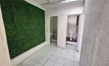 Local Comercial en Arriendo en Centro Comercial Intermodal La Cisterna / metro El Bosque
