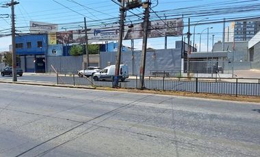 Local Comercial en Arriendo en Centro Comercial Intermodal La Cisterna / metro El Bosque