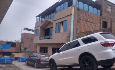 En venta amplia casa de 2 pisos - Comas