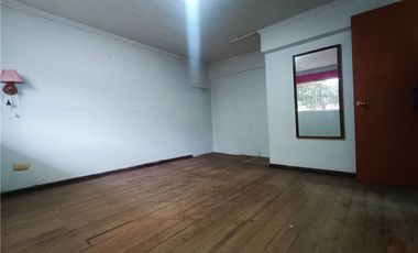 Casa de un piso - Metro Pedro Aguirre Cerda (L6)