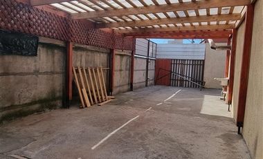 Casa en Arriendo en José Baguena con Costanera