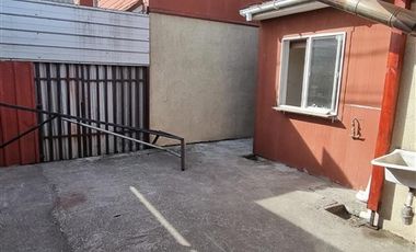 Casa en Arriendo en José Baguena con Costanera